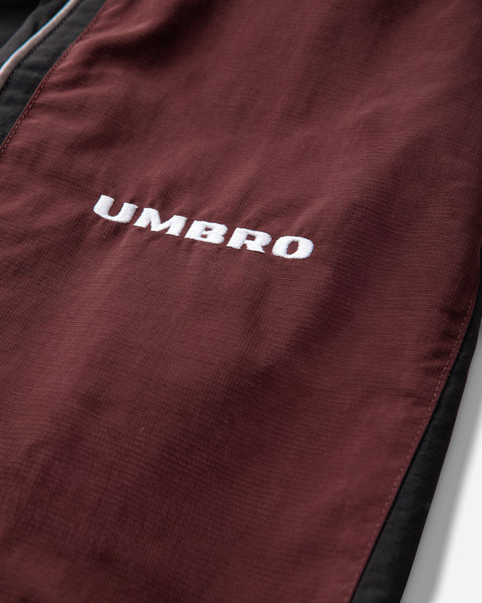 Umbro Bench Jacket Burgundy Carbon Black Coats and Jackets Jackets UBMW0648FA431 RED0009
