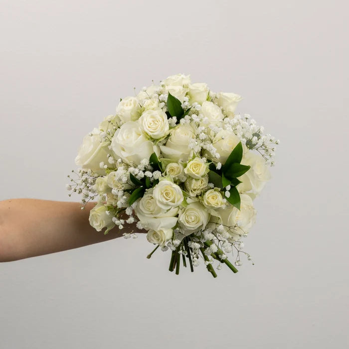 Classic White Flower Bouquet Close Up - Image