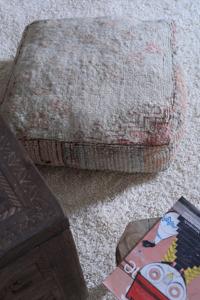 Moroccan handmade kilim ottoman old rug pouf - Moroccan kilim pouf