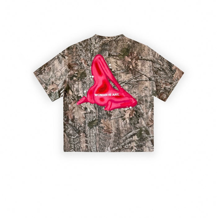T-shirt woman is art